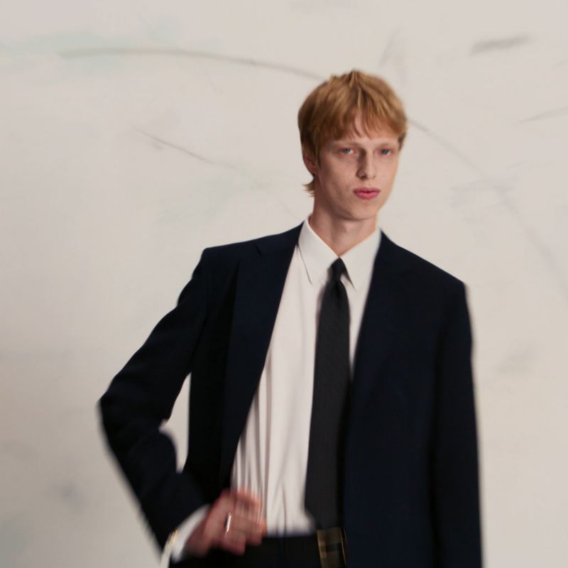 【上質をプラス★】HERMES Calques en H Tシャツ men's Magnifying H tie - Black | Hermès USA